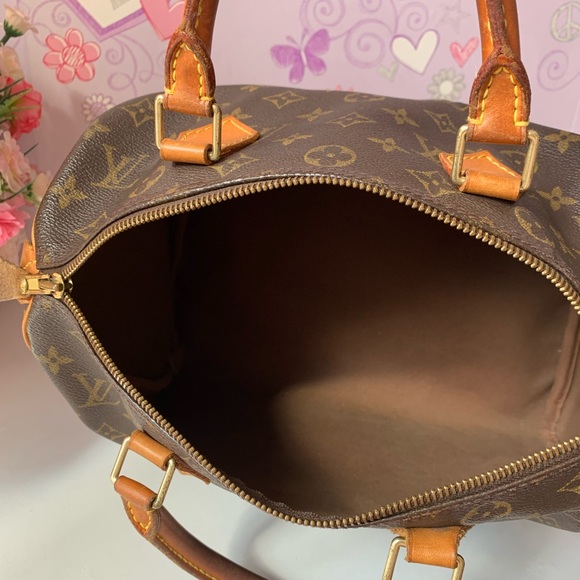 LOUIS VUITTON Speedy 30 Handbag - Picture 10 of 12